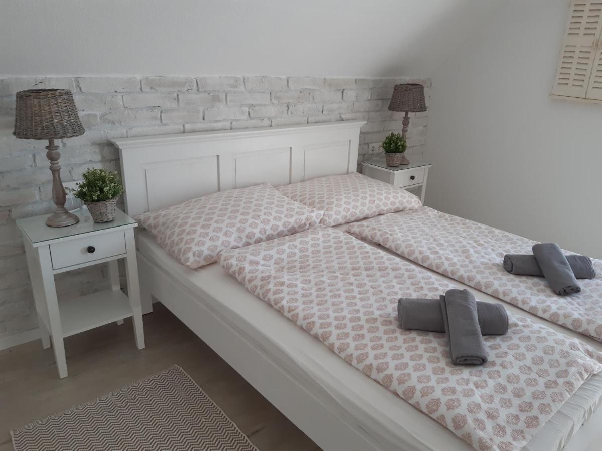 Apartman Soos -- Only For Relaxation, Not For Party! 시오포크 외부 사진